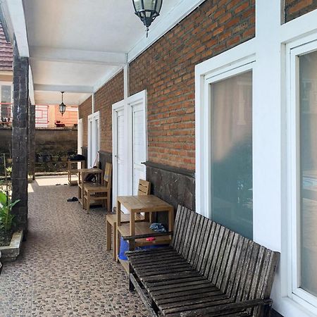 Urbanview Hotel Villa Q Gisting Bandjarnegeri 外观 照片