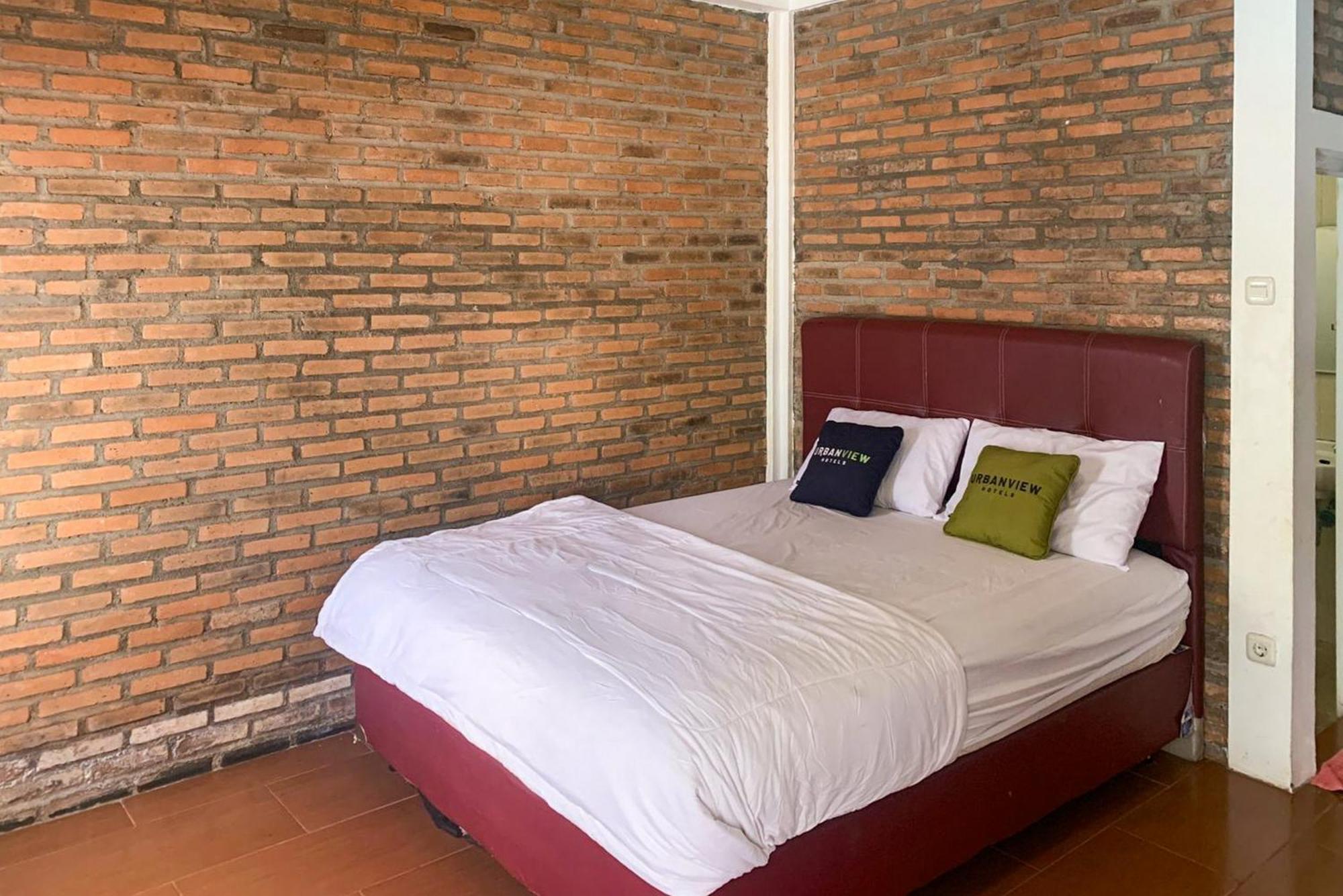 Urbanview Hotel Villa Q Gisting Bandjarnegeri 外观 照片