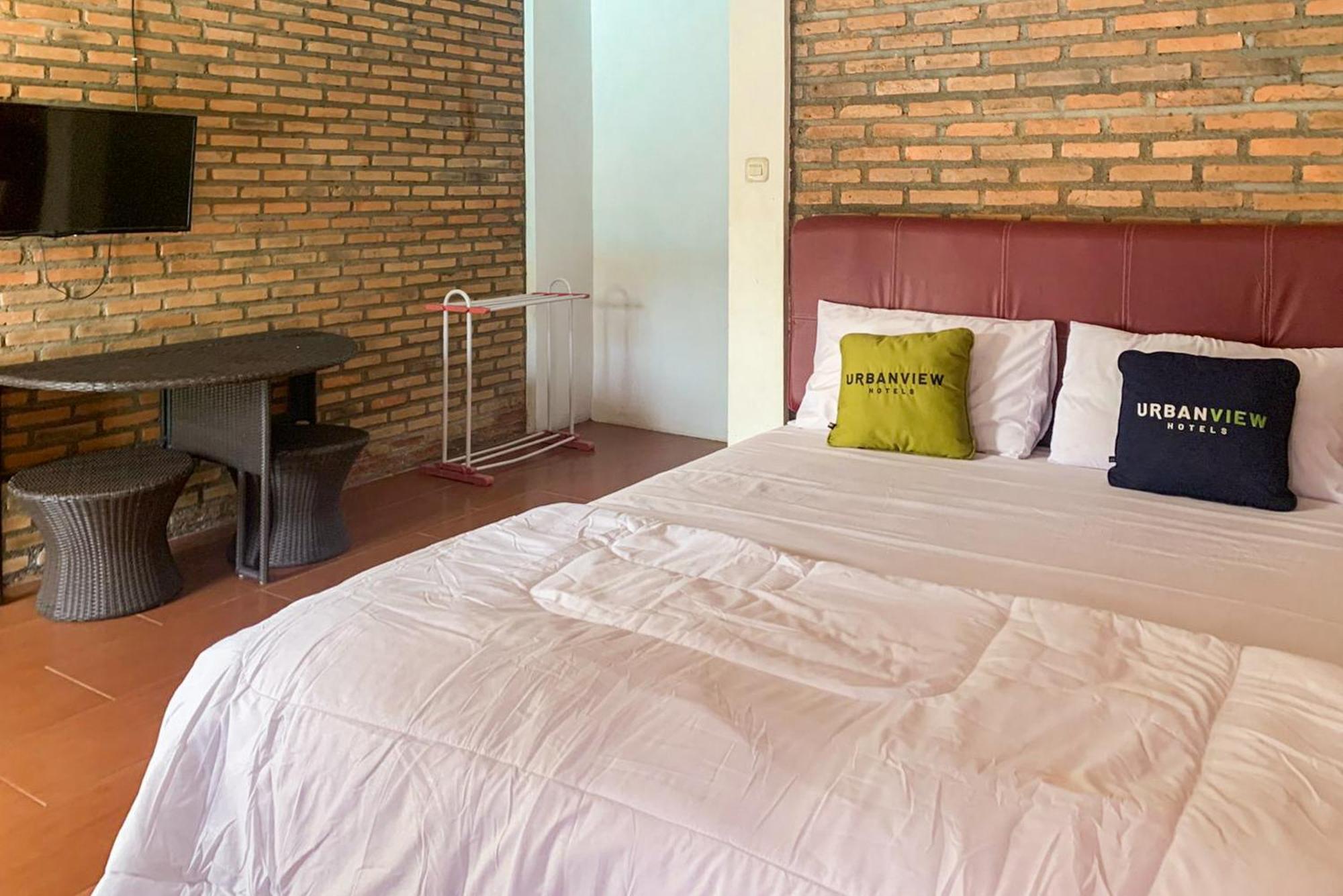 Urbanview Hotel Villa Q Gisting Bandjarnegeri 外观 照片