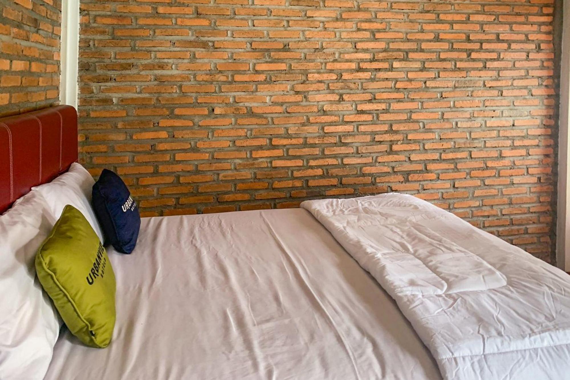 Urbanview Hotel Villa Q Gisting Bandjarnegeri 外观 照片