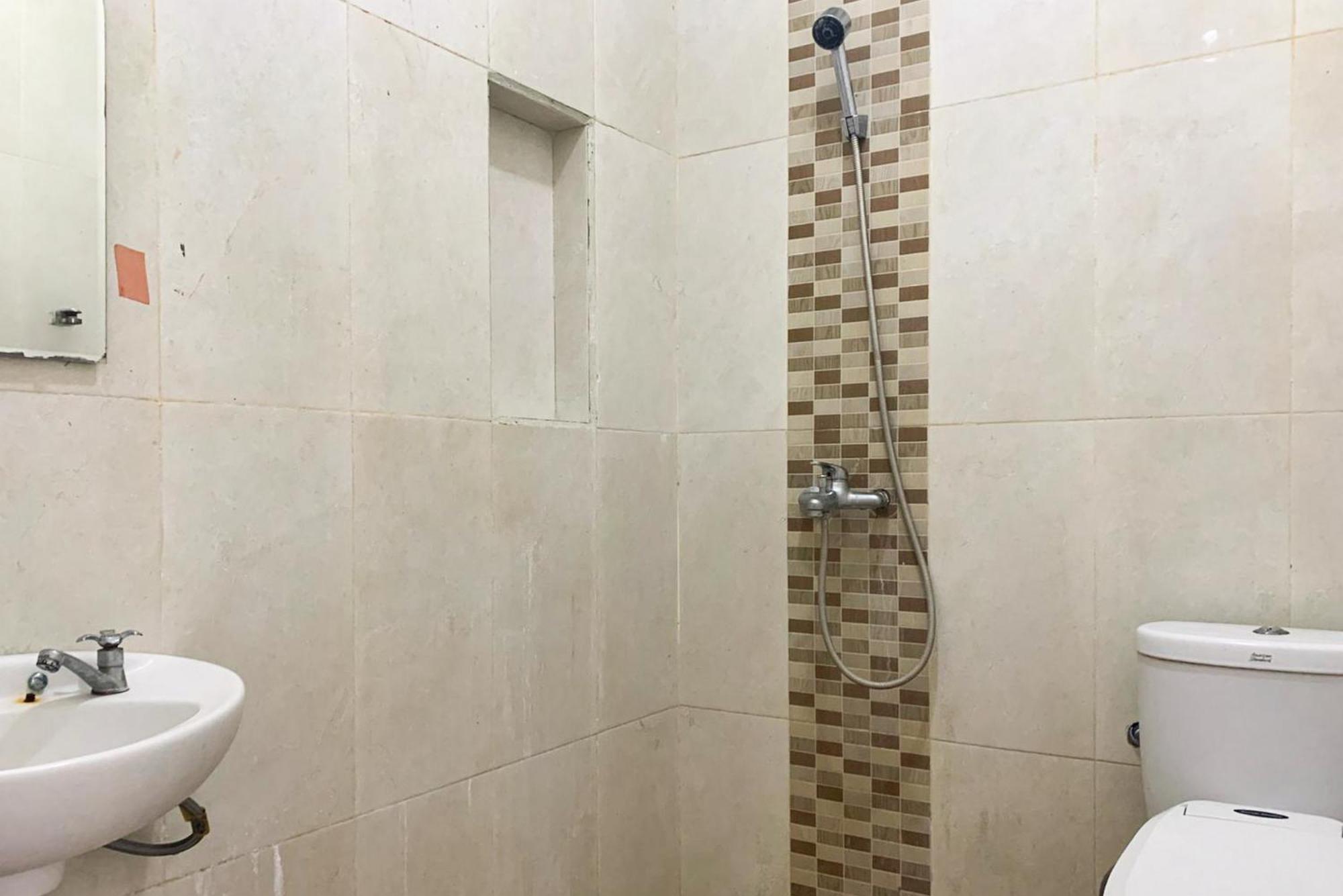 Urbanview Hotel Villa Q Gisting Bandjarnegeri 外观 照片