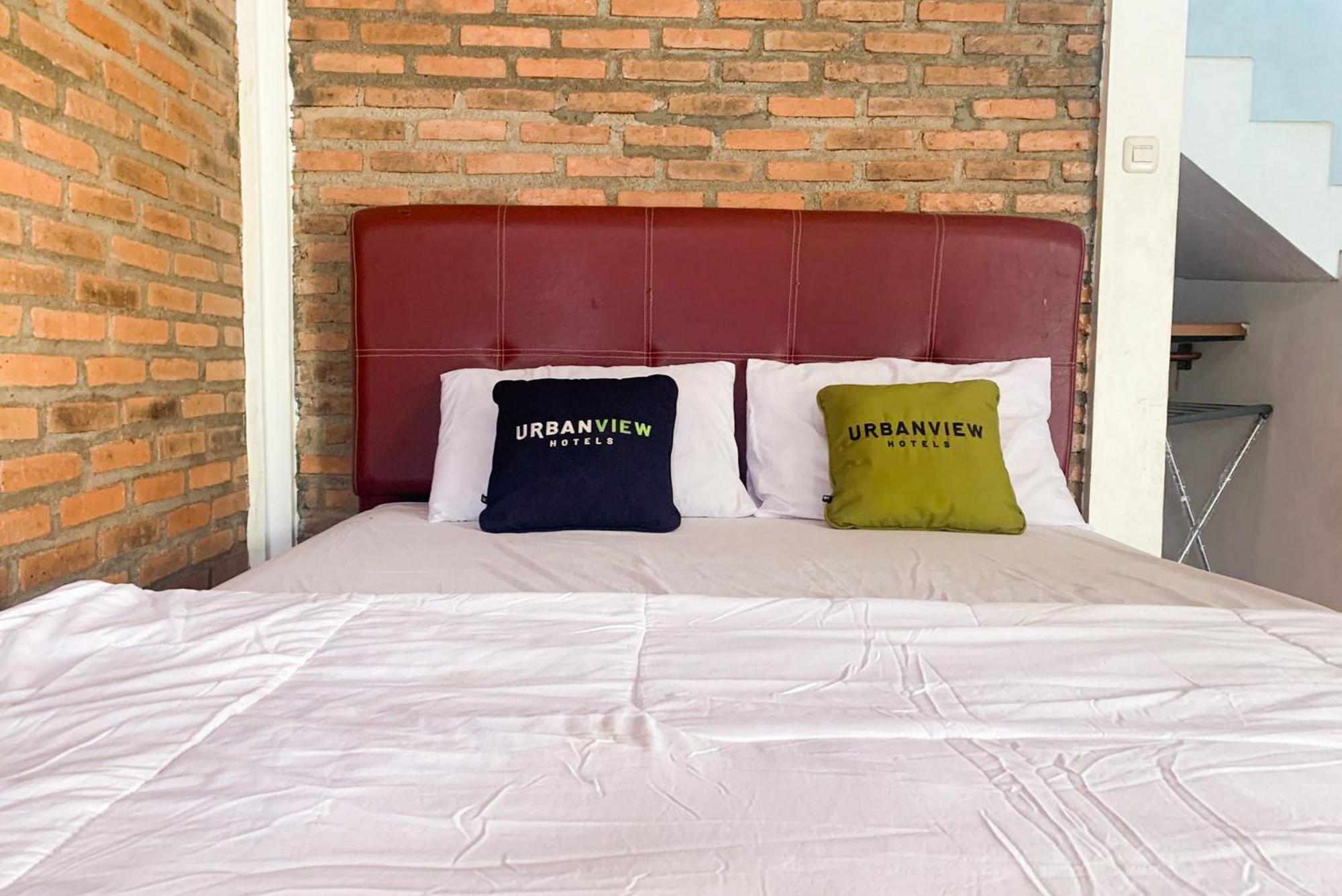 Urbanview Hotel Villa Q Gisting Bandjarnegeri 外观 照片